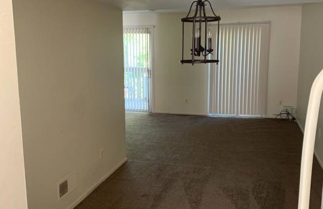 19517 DIVOT PLACE Gallery 2