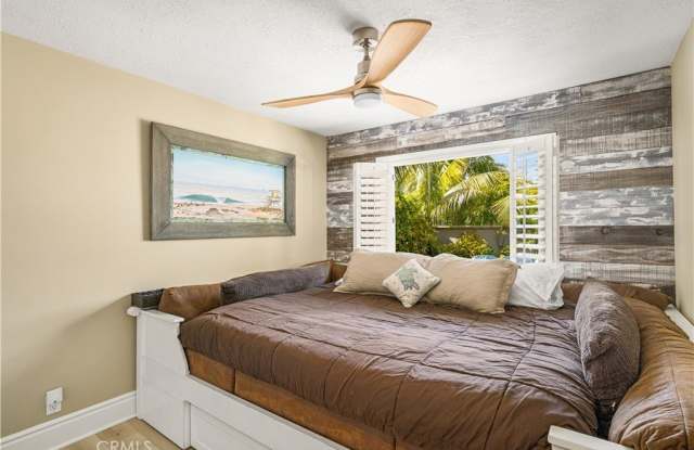 9442 Tiki Circle Gallery 4
