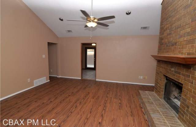 2307 Ridgeview Dr Gallery 2