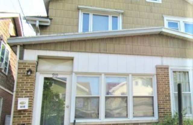 3 Bedroom Single Family Home in Trenton - 919 Adeline Street, Trenton, NJ 08610