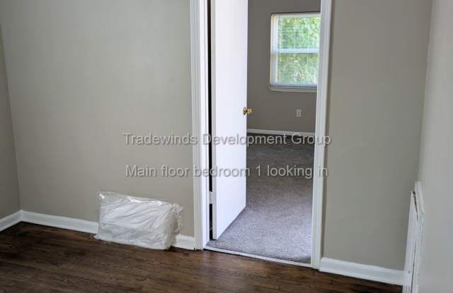 20469 Steel St is a 2-bedroom brick ranch for rent in Detroit's Minock Park neighborhood for $1,150/month — Section 8 and Housing Choice Vouchers welcome, on a quiet street near Grand River Ave in 48235. Gallery 4