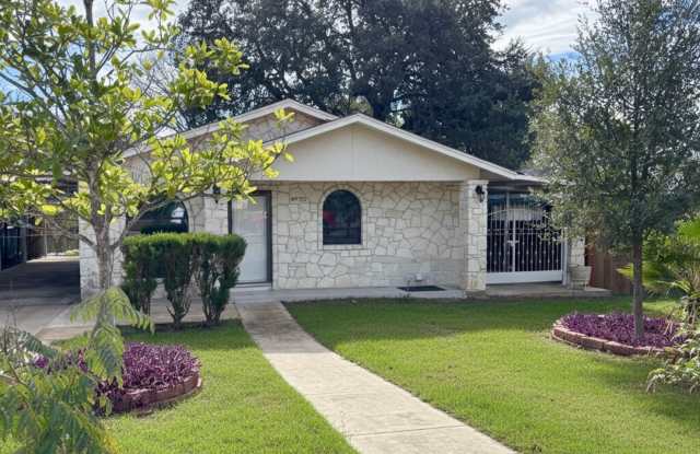 Beautiful One-Story Home in Woodlawn Hills! photos photos