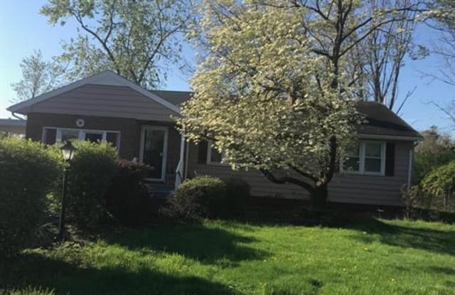 869 Gates Avenue - 869 Gates Avenue, Society Hill, NJ 08854