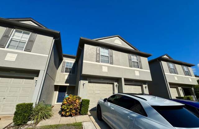Fully Renovated Townhome | Modern Quartz Kitchen + New Baths & Flooring! Gallery 1