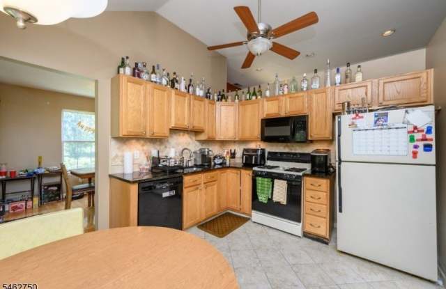 60 Waugh Ct Gallery 4