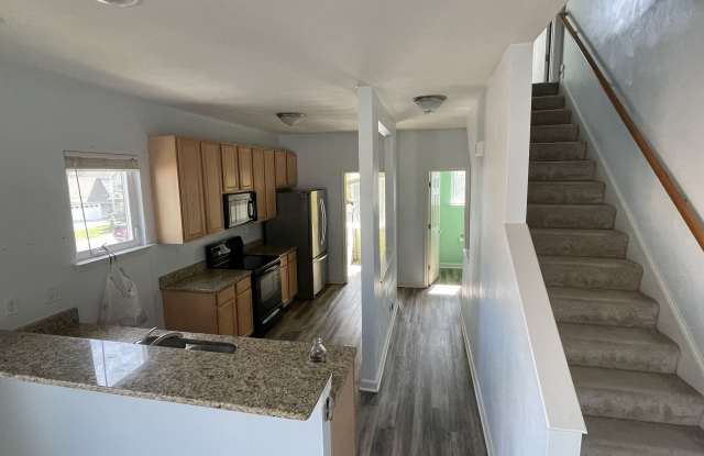 4512 Coronet Avenue Gallery 2