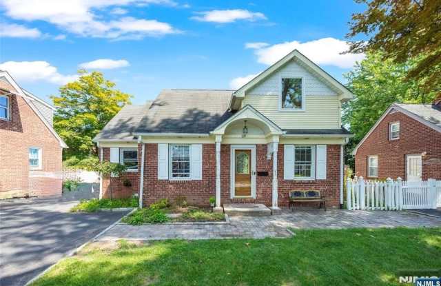 59 Colonial Parkway Gallery 2
