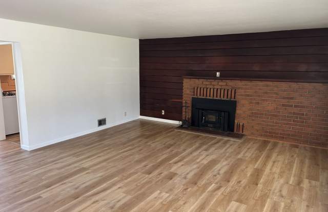 Beautiful 4 Bedroom, 2 Bath Eastside Vallejo Home Gallery 4