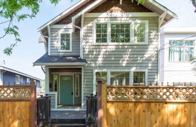 436 27th Ave E - 436 27th Avenue East, Seattle, WA 98112