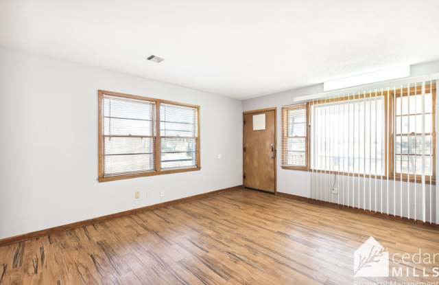 Super Spacious Duplex by WSU Gallery 3