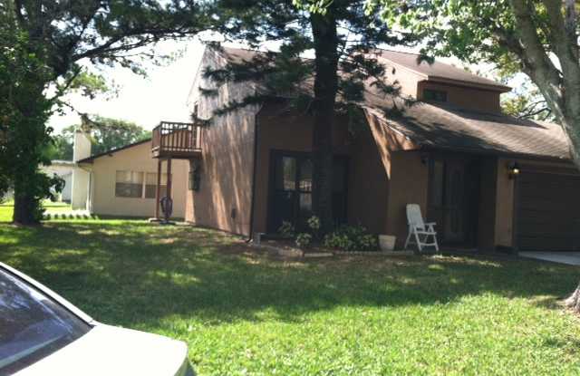 165 Lake Shore Gallery 2