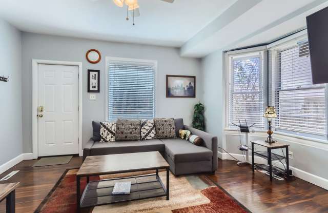 Downtown Tranquility: 2BDR Escape in Lafayette photos photos