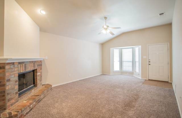 Great 3 bedroom 2 bathroom home in Frenship ISD! Gallery 1
