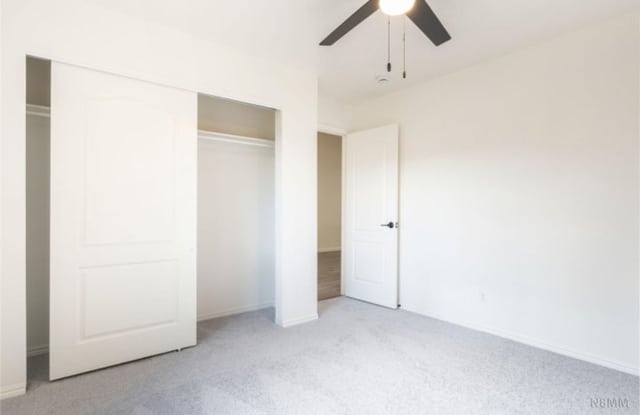 3/2 - Fresh Renovated and Updated w Garage Gallery 4