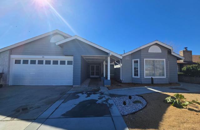 2902 E Avenue R12, Palmdale CA 93550 - Unit B photos photos