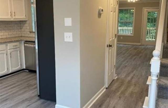 5011 Laurel Springs Way SE Gallery 4