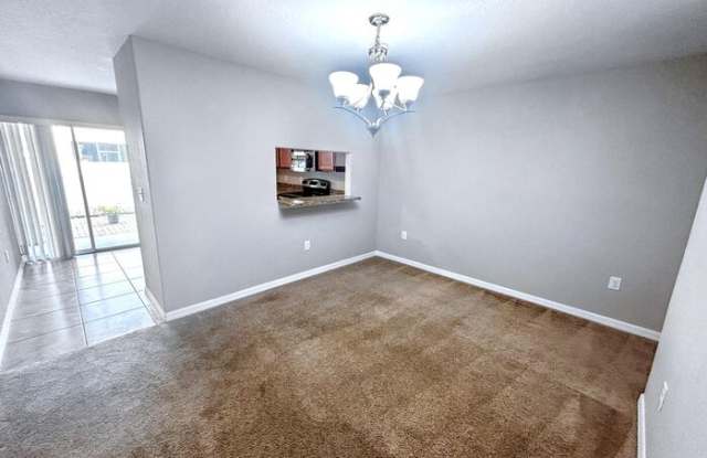 9872 Trumpet Vine Loop Gallery 3