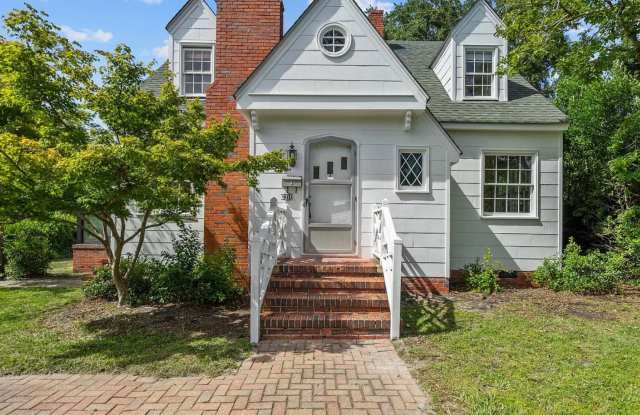 Charming 3-Bed Home with Modern Updates  Fenced Yard photos photos