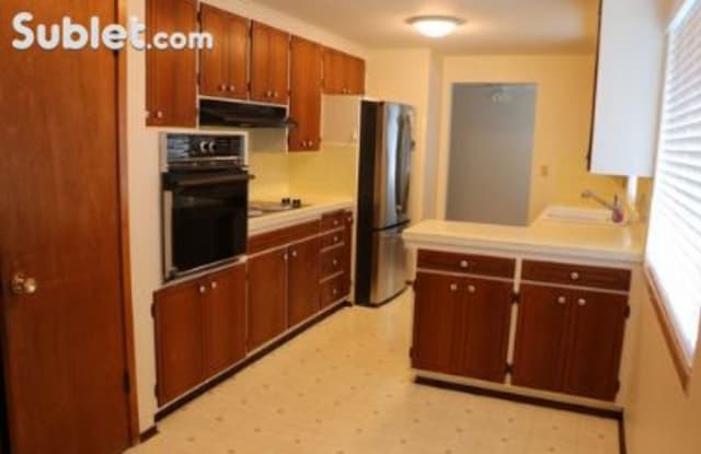 242 Nw 196th Pl - 242 Northwest 196th Place, Shoreline, WA 98177
