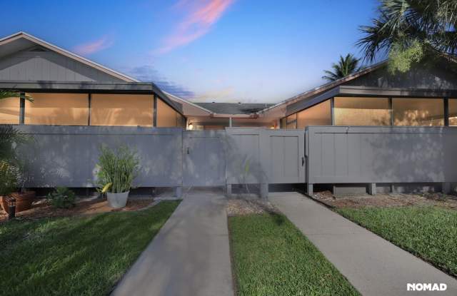 Charming 2BR House in Jensen Beach - 4067 Northwest Cinnamon Tree Circle, Jensen Beach, FL 34957