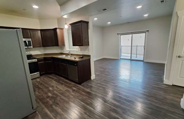 Charming 3-Bed, 2-Bath Condo - One Month Free! photos photos