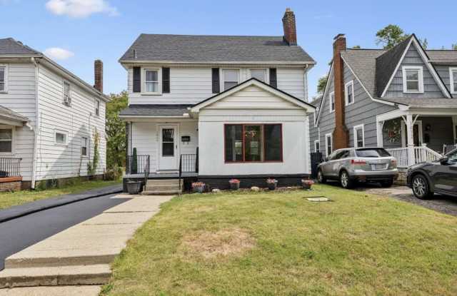 1066 Kelton Avenue photos photos