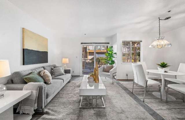 1003 San Antonio Cir Unit 202 Gallery 2