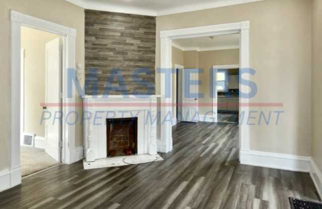 834 Prouty Ave photos photos