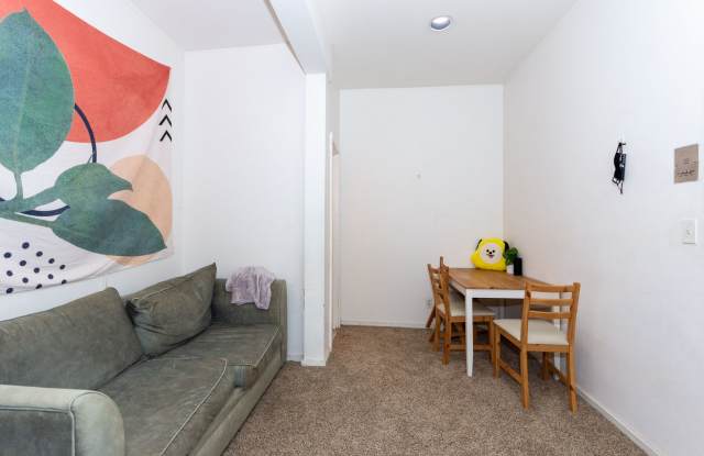 Great 2 Bedroom available 09/01/2026 Near BU photos photos