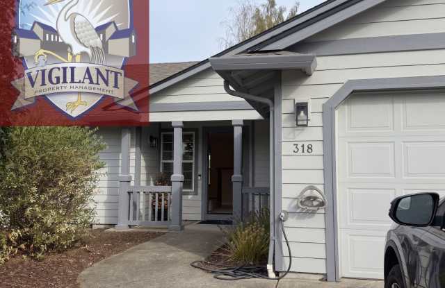 BATTLE GROUND HOME FOR RENT — LARGE LOT & PRIVATE BACKYARD Gallery 1