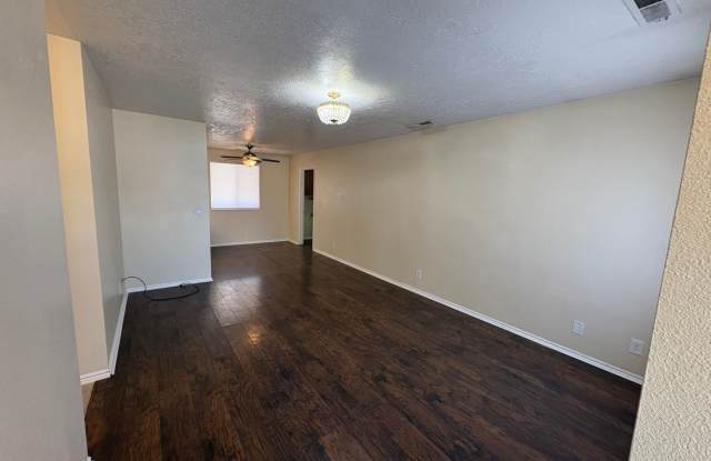 2 Bedroom, 2-Bath Home with Garage in St. George Gallery 3