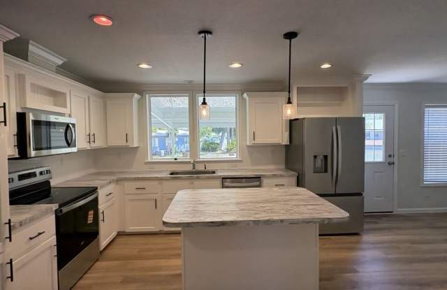 19404 Bermuda Court Gallery 4