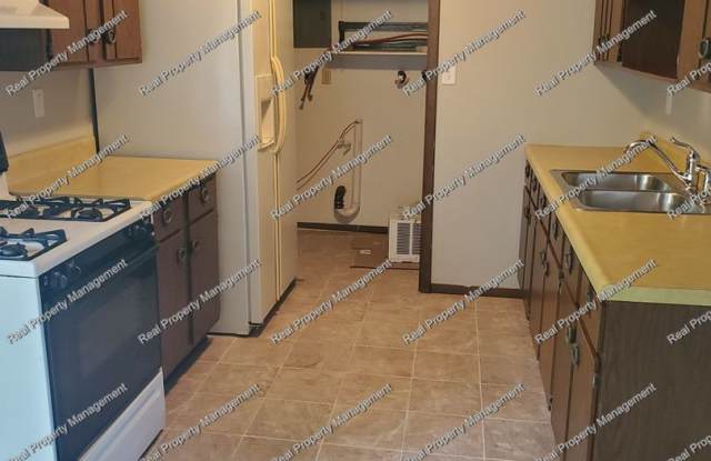Crown Point 2 Bedroom Apartment Gallery 3