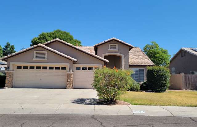 Updated 3 bed with 3-Garage in Bridlewood Subdivision photos photos