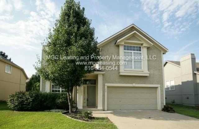 Kick Off the New Year with a Move‑In Ready Gem in Oak Ridge Meadows in Lee's Summit! photos photos