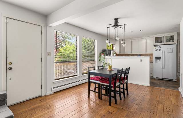 3 Clemens Court - 3 Clemens Court, Rocky Hill, CT 06067