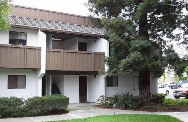 Available NOW! 2 Bedroom Condominium with Washer  Dryer Inside photos photos