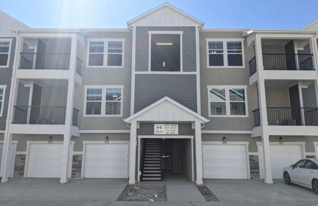 **Stunning 3-Bedroom Condo in Prime Location – Your Dream Home Coming First of May!** photos photos