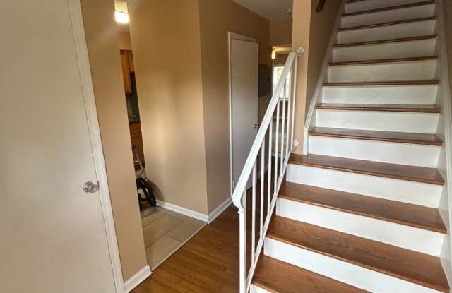Spacious 2BR/1.5BA Townhome Near Downtown Carrboro  UNC! photos photos