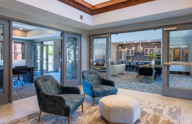 Valley Creek Apartments Gallery 2