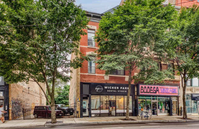 1282 N Milwaukee Avenue photos photos