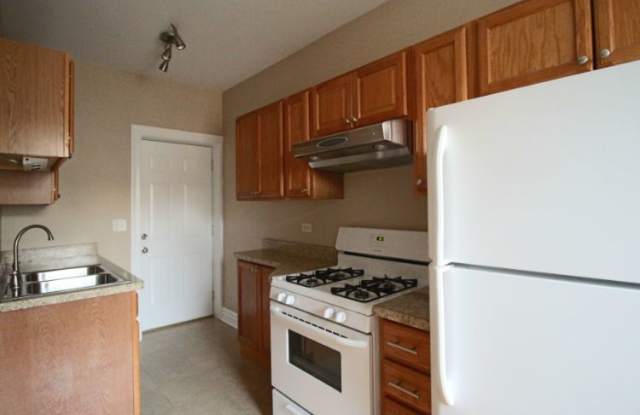 4503 North Whipple Street, 4503-1 Gallery 3