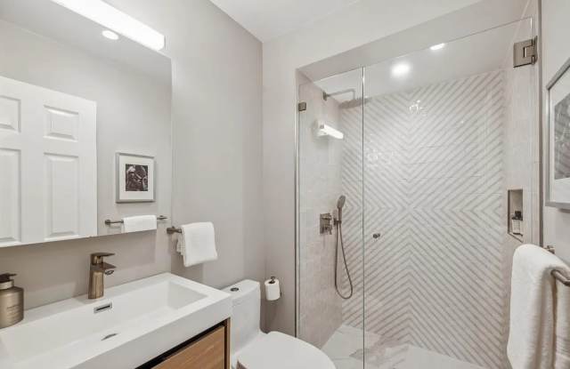 2075 Sutter St Apt 215 photos photos