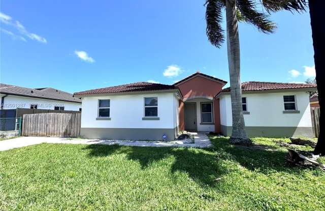 21405 Ingraham Ave Rd photos photos