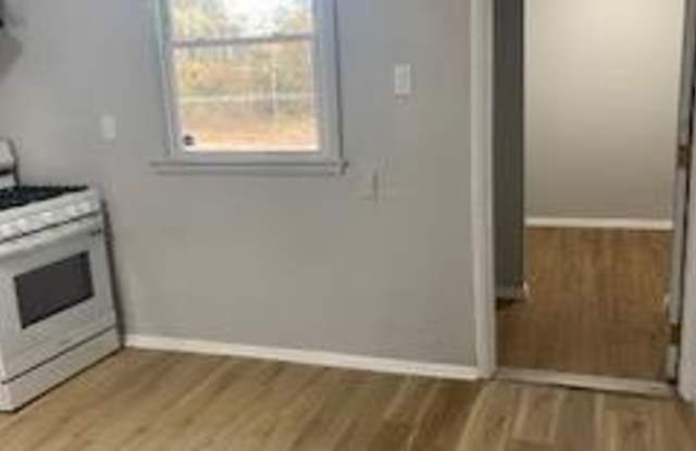 223 KINSLEY Road Gallery 2
