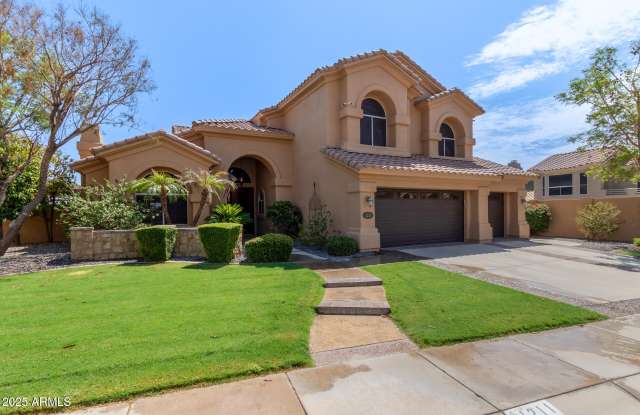1211 E DESERT FLOWER Lane photos photos