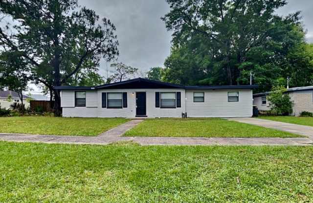 7593 Sharbeth Drive South photos photos