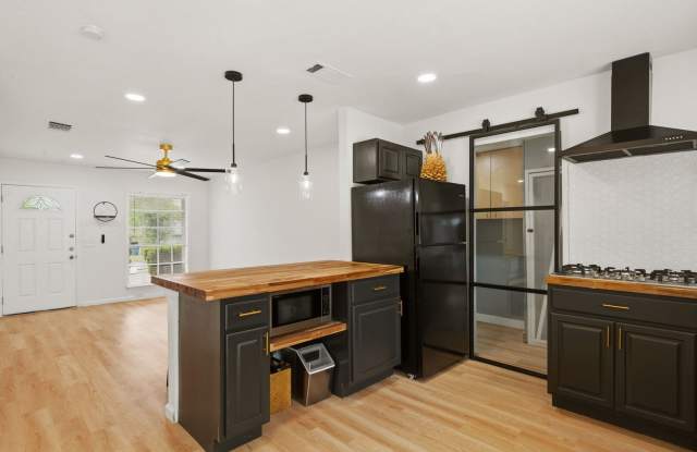 9435 STONES RIVER DR photos photos