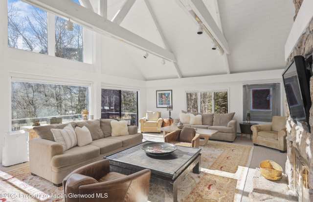 60 Northway Drive Gallery 4