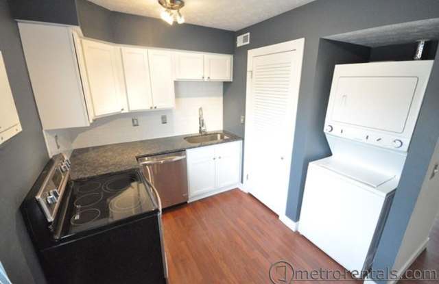 188-190-192-194 Kinnear Alley photos photos